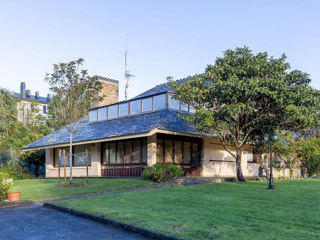 Chalet en venta en Oleiros, A Coruña
