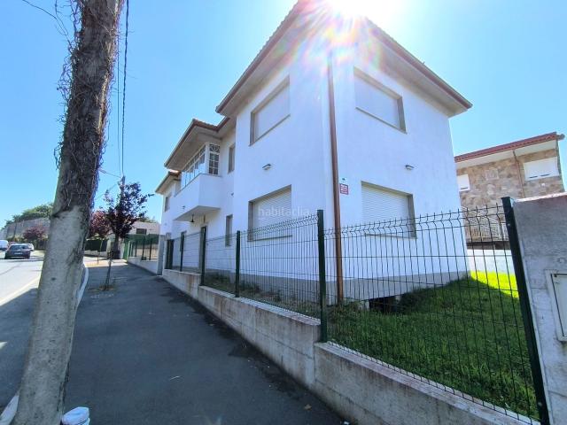 Chalet en venta en Oleiros, A Coruña