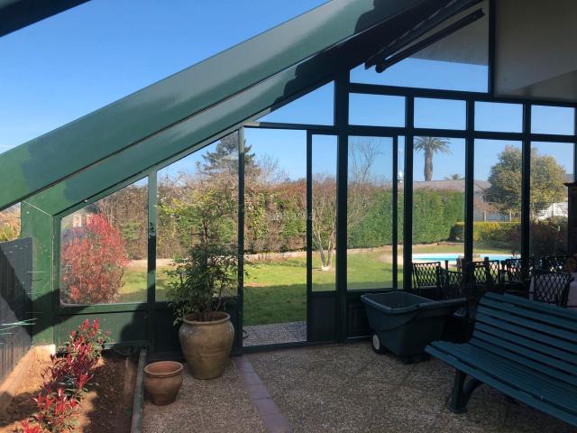 Chalet en venta en Oleiros, A Coruña