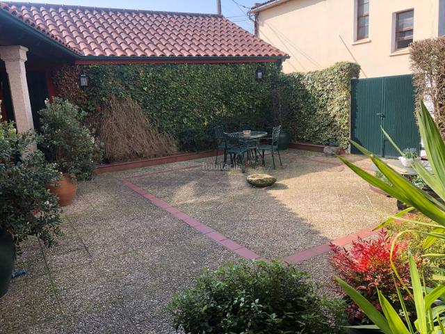 Chalet en venta en Oleiros, A Coruña