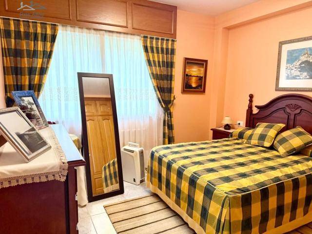 Chalet en venta en Oleiros, A Coruña