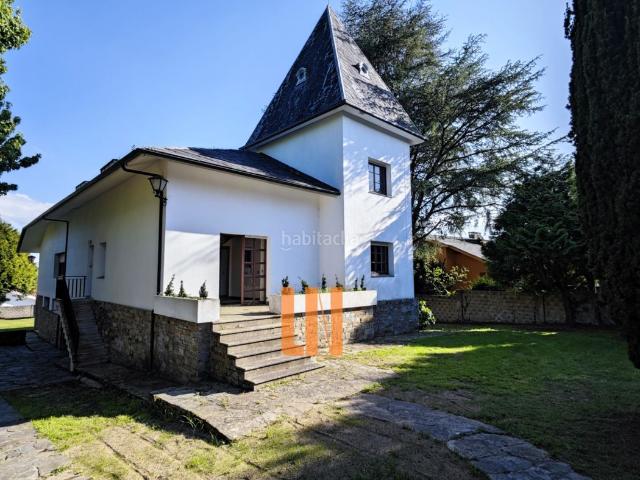 Chalet en venta en Oleiros, A Coruña