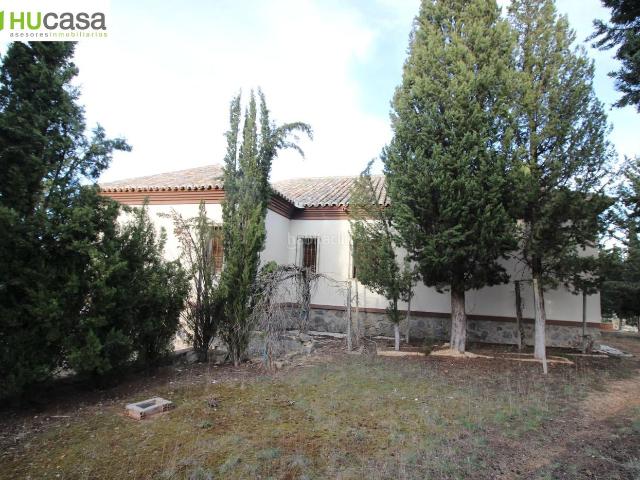 Chalet en venta en Olías Del Rey, Castilla-La Mancha