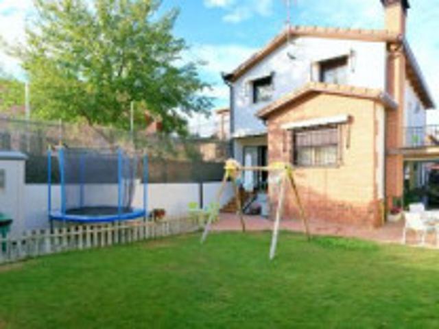 Chalet en venta en Olías Del Rey, Castilla-La Mancha