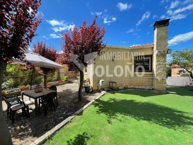 Chalet en venta en Ollauri, La Rioja