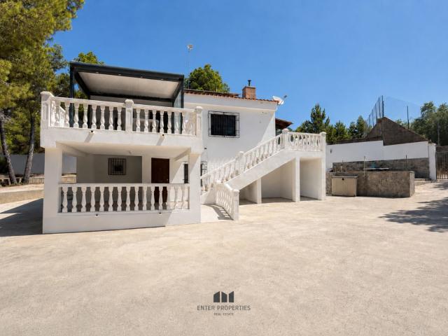 Chalet en venta en el Camp de Túria, Valencia