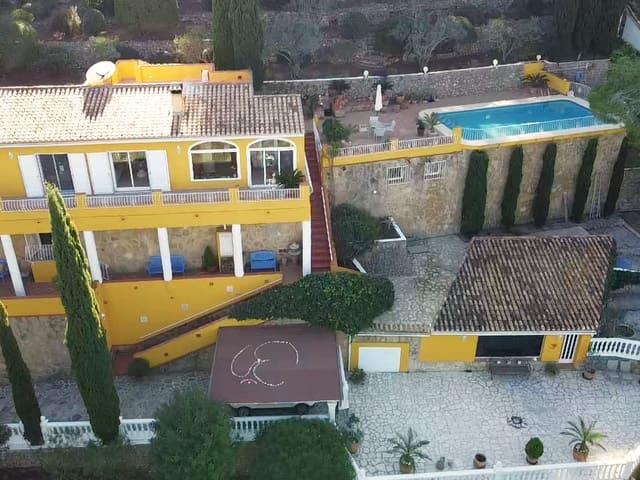 Villa en venta en Orba, Orbeta