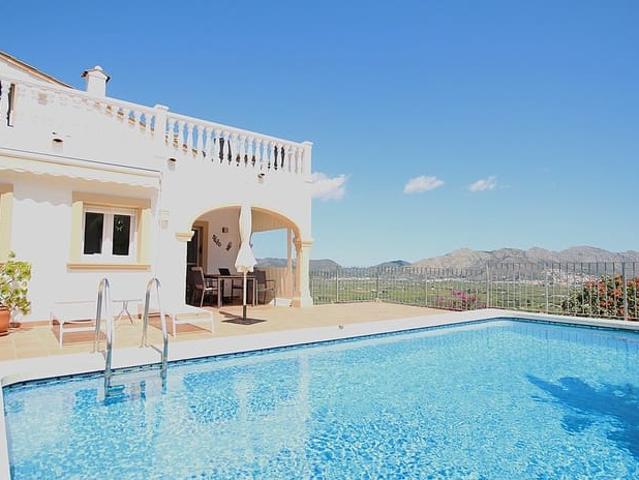 Villa en venta en Orba, Orbeta