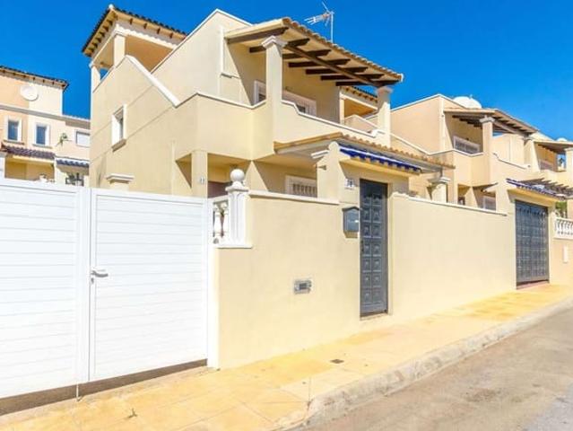 Chalet en venta en Urbanización La Zenia II, el Baix Segura / La Vega Baja