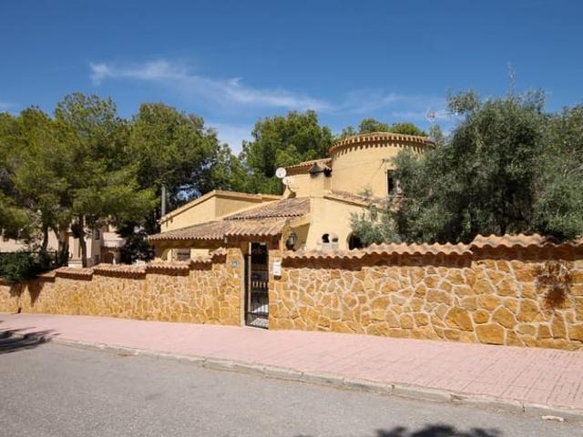 Chalet en venta en Urbanización La Zenia II, el Baix Segura / La Vega Baja