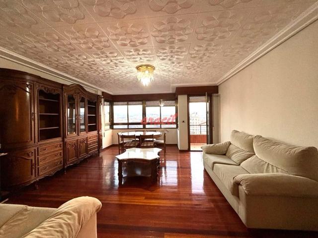 Chalet en venta en Centro, Ourense