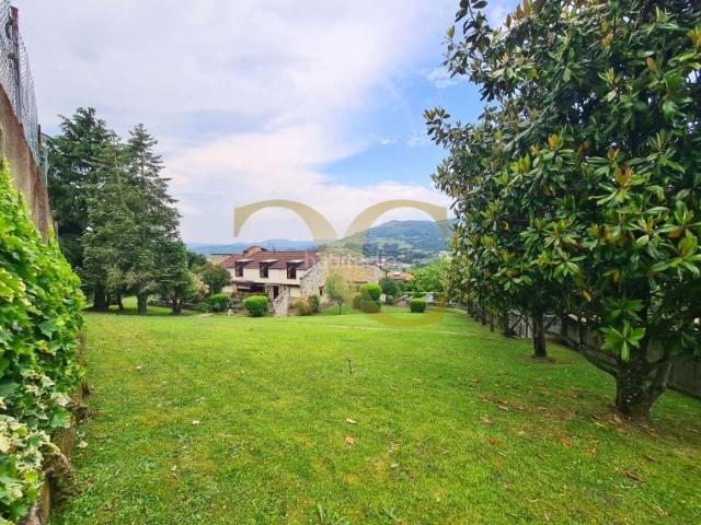 Chalet en venta en Centro, Oviedo