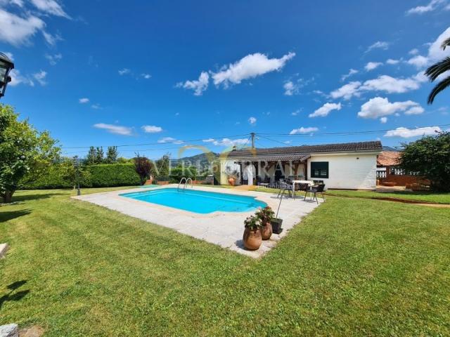 Chalet en venta en Centro, Oviedo