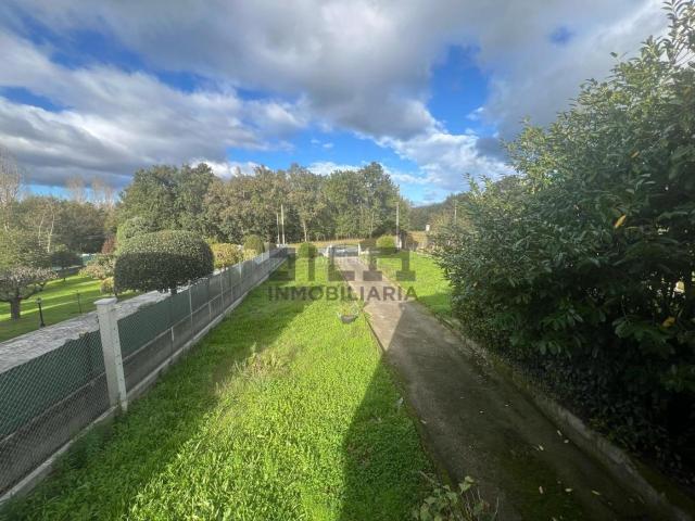 Villa en venta en Paderne De Allariz