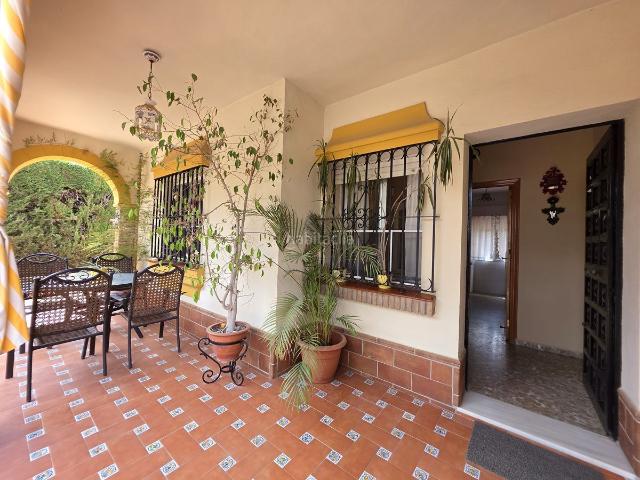 Chalet en venta en Palomares del Río, Sevilla