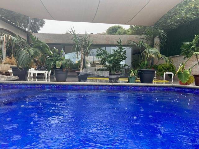 Chalet en venta en Mas Tomasi, Baix Empordà