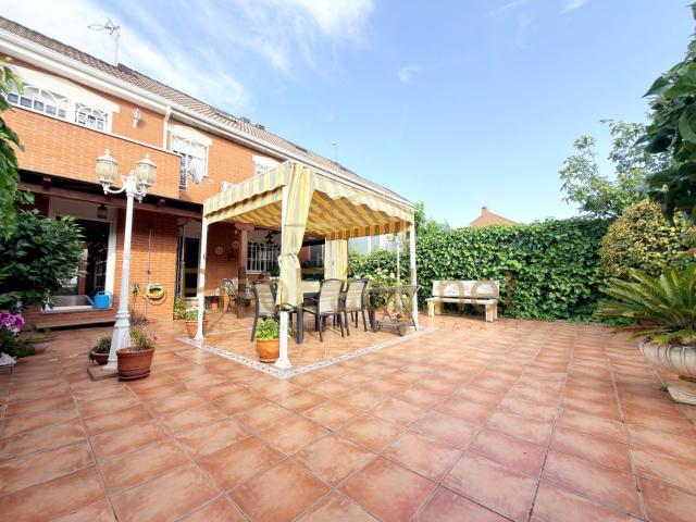Chalet en venta en Parla, Madrid