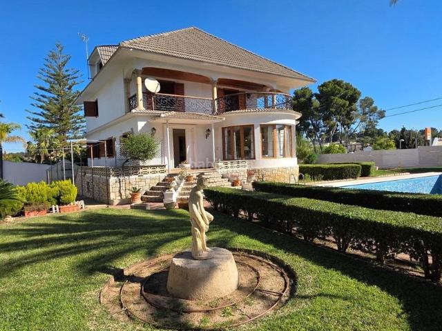 Chalet en venta en l'Horta Nord, Valencia