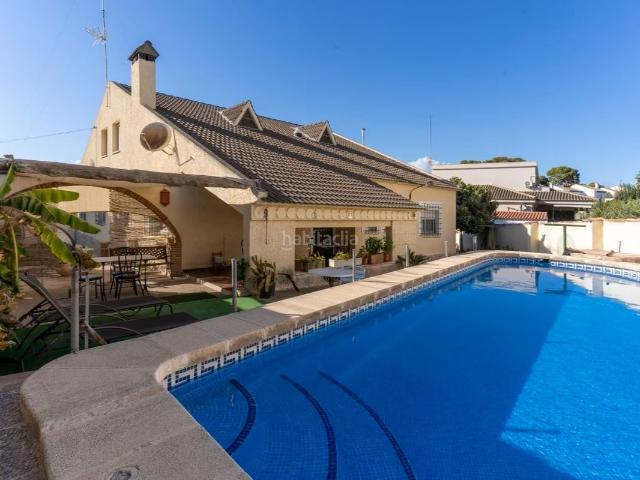 Chalet en venta en l'Horta Nord, Valencia