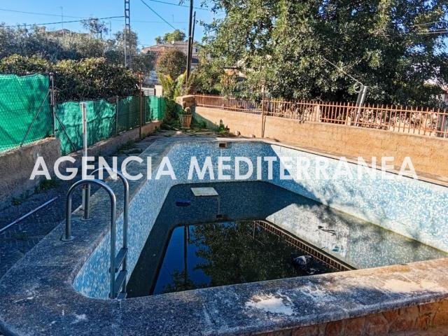 Chalet en venta en l'Horta Nord, Valencia