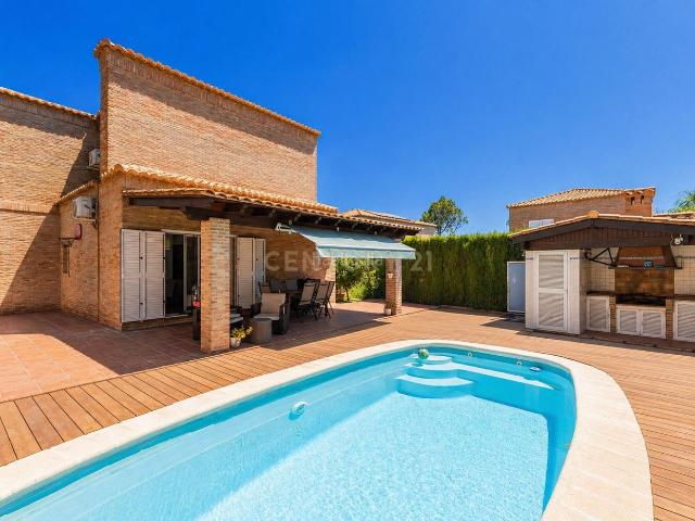 Chalet en venta en l'Horta Nord, Valencia