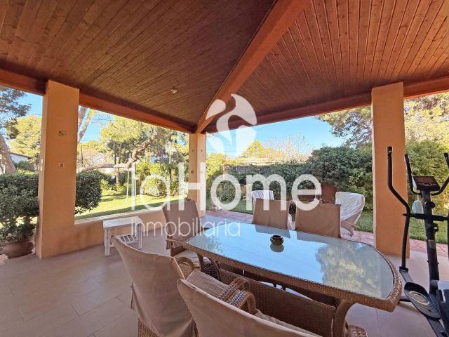 Chalet en venta en l'Horta Nord, Valencia