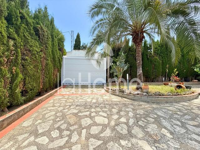 Chalet en venta en l'Horta Nord, Valencia