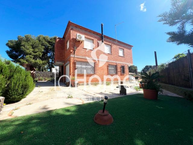 Chalet en venta en l'Horta Nord, Valencia