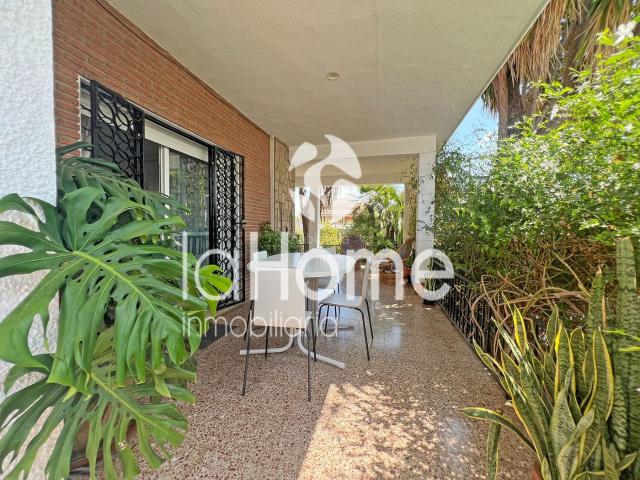 Chalet en venta en l'Horta Nord, Valencia