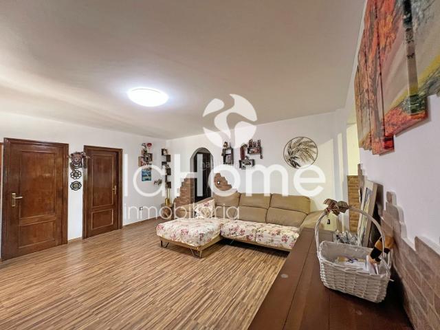 Chalet en venta en Paterna, València / Valencia