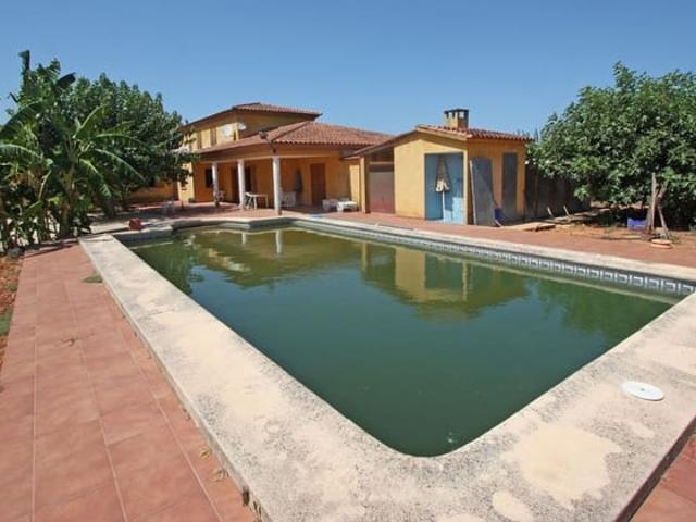 Villa en venta en Pedreguer