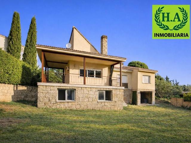 Chalet en venta en Pedrezuela, Madrid
