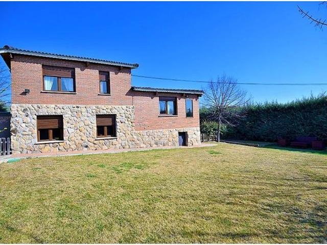 Casa en venta en Pedrezuela, Madrid