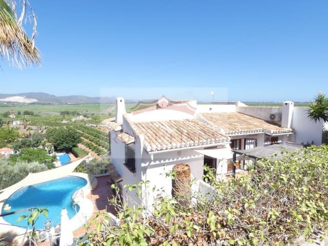Chalet en venta en Barri Port / Centre, Dénia