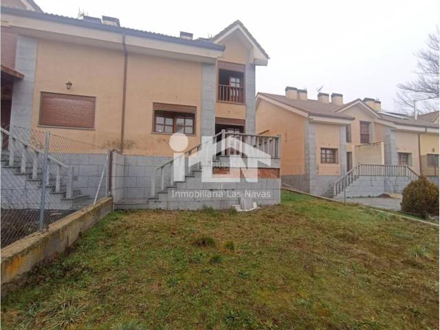 Villa en venta en Peguerinos