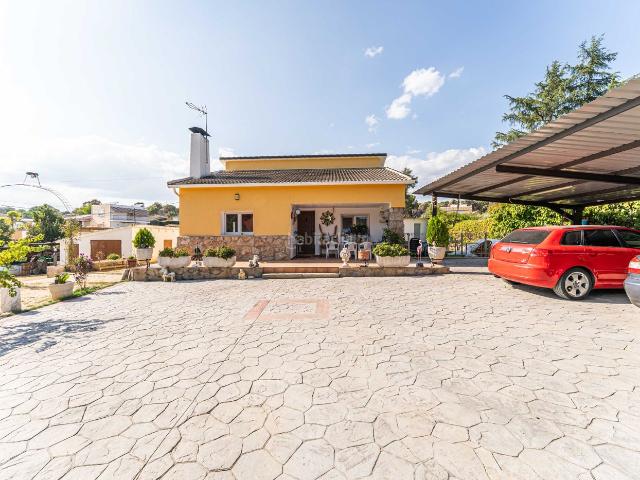 Chalet en venta en Pelayos De La Presa, Madrid