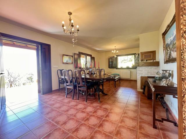 Chalet en venta en Perales Del Puerto, Extremadura