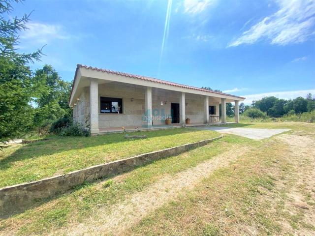 Villa en venta en O Pereiro De Aguiar, O Pereiro de Alén