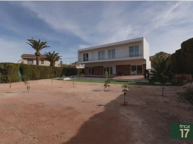 Chalet en venta en Petrer, Alacant / Alicante