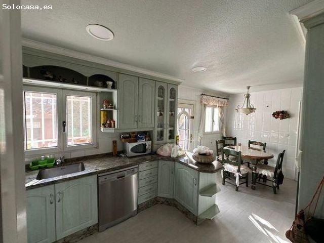 Casa en venta en Urbanització Lloma Badá, Petrer