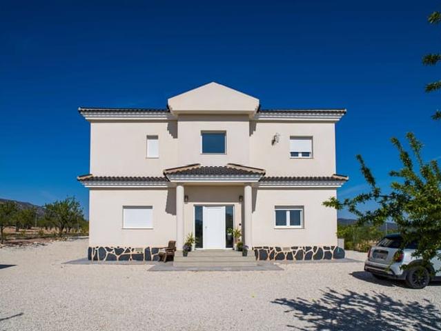 Chalet en venta en el Vinalopó Mitjà / El Vinalopó Medio, Valencia