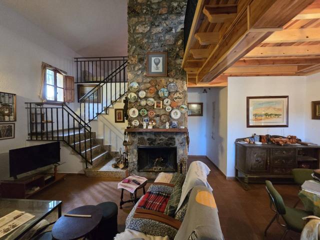 Chalet en venta en Las Suertes, Pioz