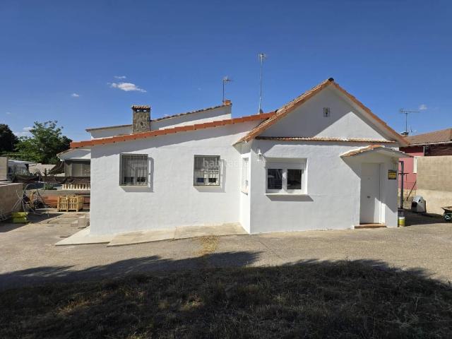 Chalet en venta en Madrebuena, Pioz
