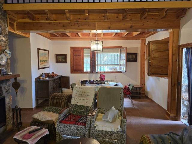 Chalet en venta en Madrebuena, Pioz