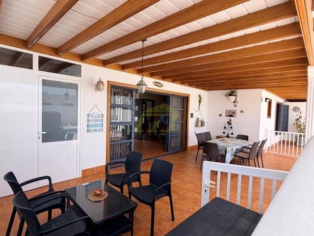 Chalet en venta en Playa Blanca, Yaiza