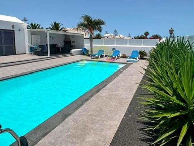 Chalet en venta en Playa Blanca, Yaiza