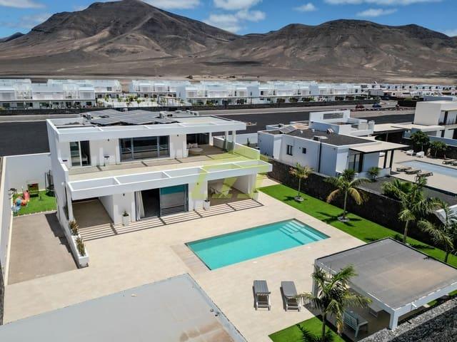 Villa en venta en Lanzarote, Montaña Roja