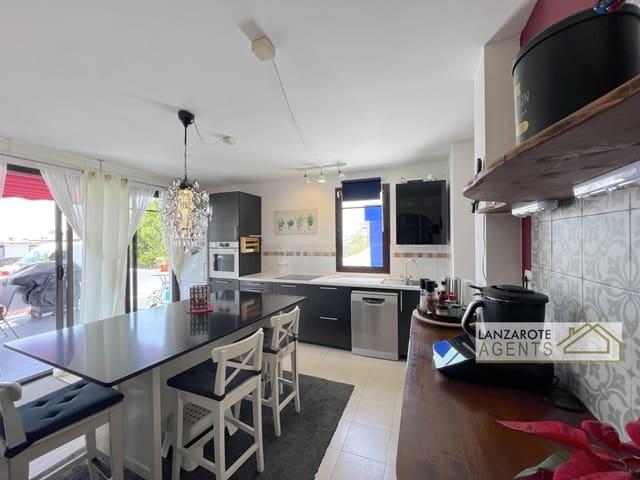 Chalet en venta en Playa Blanca, Yaiza