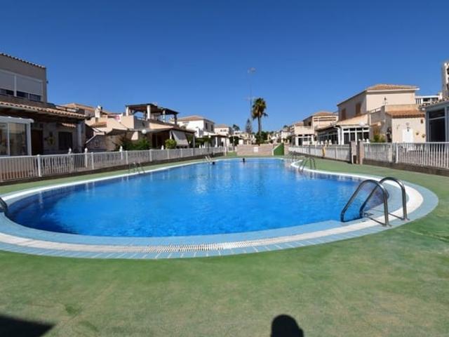 Chalet en venta en Urbanización La Zenia II, el Baix Segura / La Vega Baja
