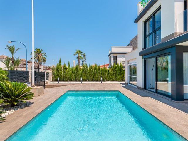 Chalet en venta en Playa Honda, Cartagena